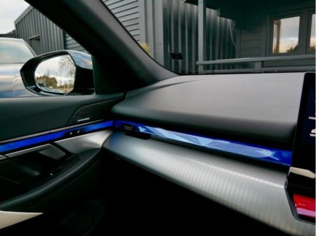 2025 BMW 5 Series - thumbnail 27