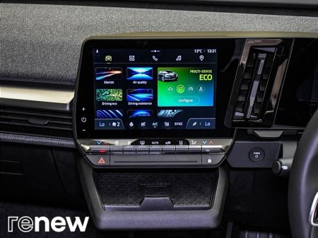 2023 Renault Megane E-Tech EV60 220hp Techno €27,900 thumbnail