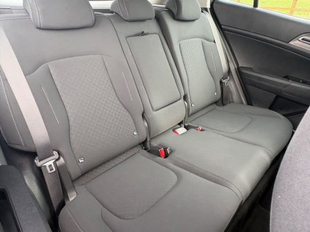 2022 Kia Sportage Premium Spec 1.6d 18inch alloys , *warranty till 2029* Multi-Function Steering Wheel, Climate Control, Lane Departure Warning, Rear Parking Sensors €31,900 thumbnail