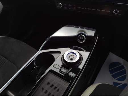 2023 Kia EV6 - thumbnail 17