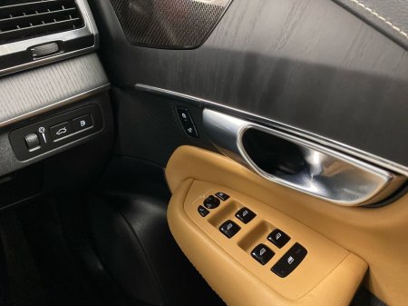 2022 Volvo XC90 - thumbnail 18