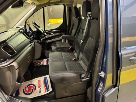2020 Ford Transit Custom CUSTOM 300 LIMITED EDITION EBLUE TD LWB 5DR €13,950 thumbnail