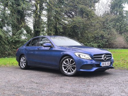 2018 Mercedes-Benz C Class - thumbnail 4