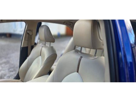 2018 Toyota Camry PLATINUM LUXURY EDITION €19,950 thumbnail