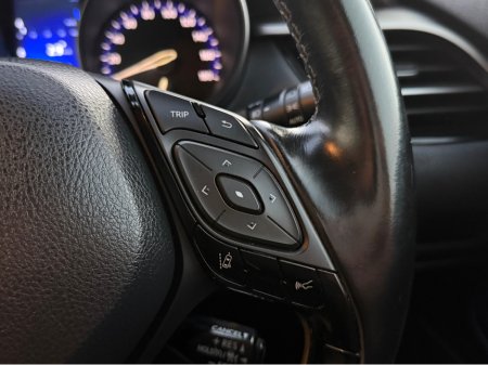 2017 Toyota C-HR (171) 1.8 HYBRID SPORT AUTO thumbnail