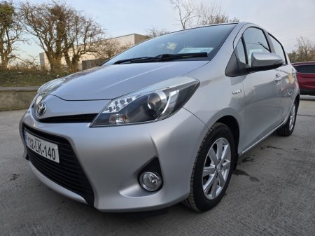 2013 Toyota Yaris - thumbnail 1