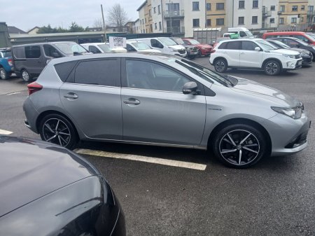 2018 Toyota Auris - thumbnail 4