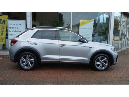 2023 Volkswagen T-Roc R-Line 1.5 TSI 150HP DSG , Pyrite Silver with Black Roof. €33,950