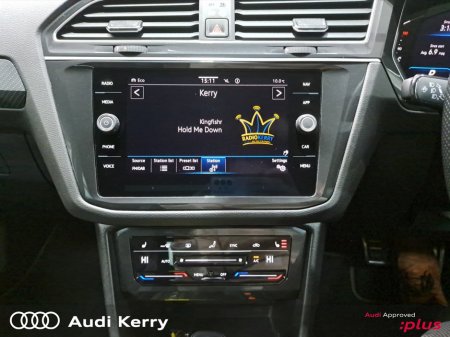 2023 Volkswagen Tiguan 2.0 TDI R LINE SA 5DR A €40,900 thumbnail