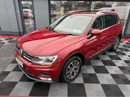 2017 Volkswagen Tiguan COMFORTLINE 2.0 TDI 115BHP 115HP MANUAL 6SPEED FWD 4 , TWIN SUN ROOF , SAT - NAV , PARKING SENSORS , SERVICE & WARRANTY , NCT , FROM €65 p/w & € 4,950 Trade in or Deposit , FREE NATIONWIDE DELIVERY €18,950