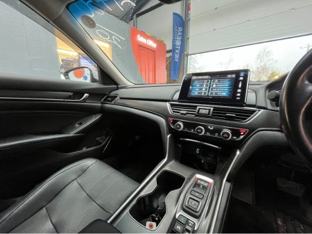 2020 Honda Accord 2020 HONDA ACCORD EX 2.0 AUTOMATIC / CRUISE CONTROL / REVERSE CAMERA / ELECTRIC MEMORY & HEATED SEATS / PADDLE SHIFTERS / HEATED REAR SEATS thumbnail