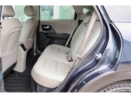 2020 Kia Niro - thumbnail 15