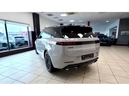 2025 Land Rover Range Rover - thumbnail 6