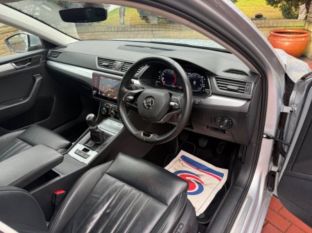 2022 Skoda Superb - thumbnail 13