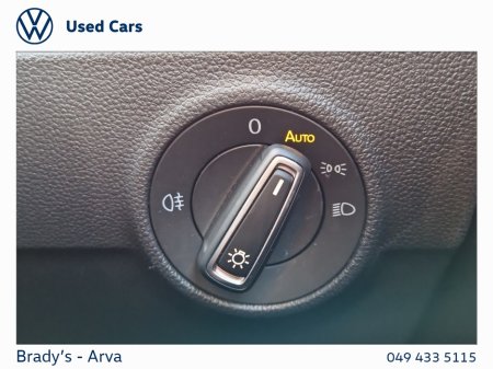 2023 Volkswagen T-Roc R-LINE 1.5 TSI 150BHP D7F 5DR €28,950 thumbnail