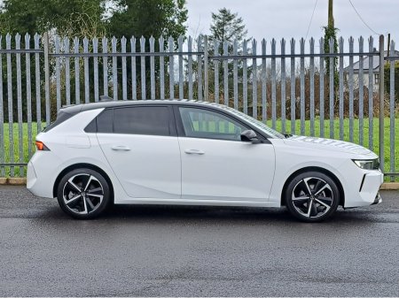 2025 Opel Astra ELEGANCE 1.2TURBO 110BHP **REVERSING CAMERA** €29,950 thumbnail