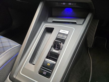 2022 Volkswagen Golf *R 2.0 TSI 320HP 4M*DSG* €49,950 thumbnail