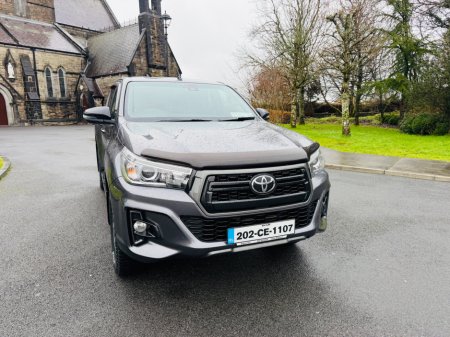 2020 Toyota Hilux  thumbnail