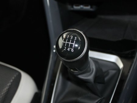 2019 Volkswagen T-Roc - thumbnail 23