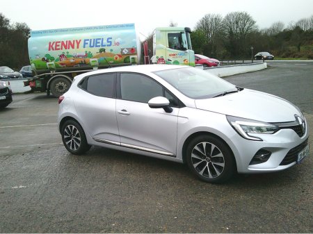 2020 Renault Clio NEW NCT 2028,  SAT./NAV., CRUISE, €180 TAX. ICONIC, LOW KMS.