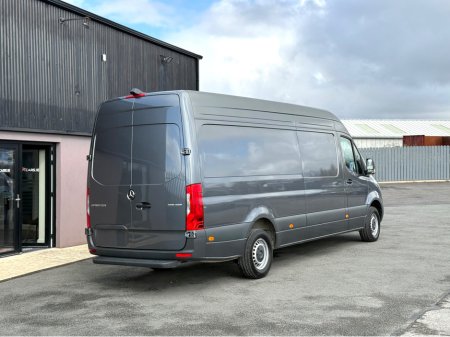 2025 Mercedes-Benz Sprinter - thumbnail 4