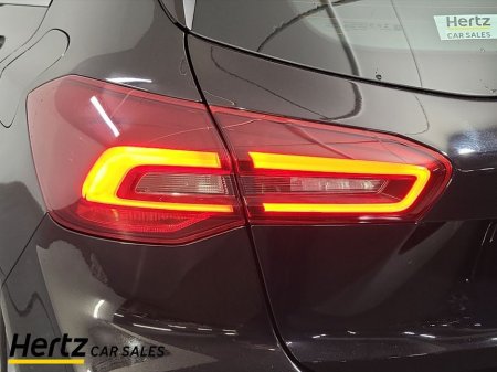 2023 Ford Focus - thumbnail 8