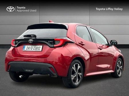 2024 Toyota Yaris - photo 2