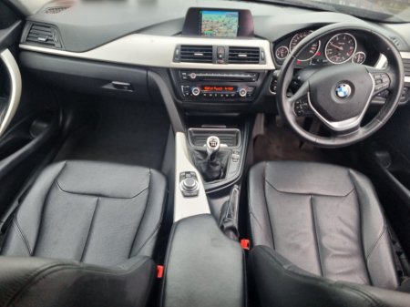 2014 BMW 3 Series - thumbnail 6