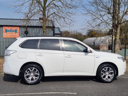 2015 Mitsubishi Outlander - thumbnail 7