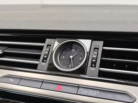 2018 Volkswagen Passat - thumbnail 31