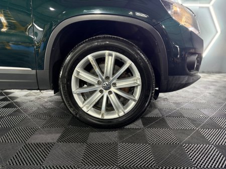 2014 Volkswagen Tiguan 2.0 TDI 140BHP SPORT & STYLE DSG 4WD €8,950 thumbnail
