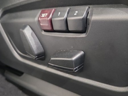 2025 BMW iX1 - thumbnail 27