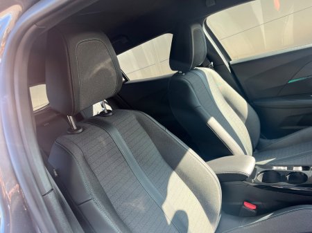 2023 Peugeot 2008 1.2 Puretech 130bhp Auto Allure €27,900 thumbnail
