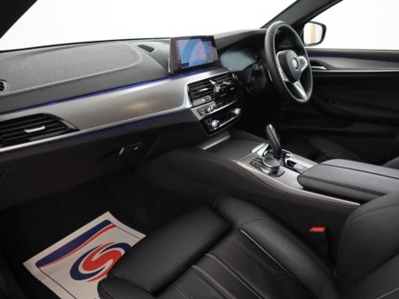 2019 BMW 5 Series - thumbnail 18