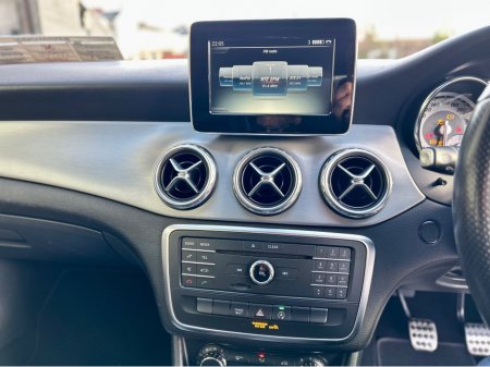 2017 Mercedes-Benz GLA Class 180 D AMG SPORT 5DR 180D €14,950 thumbnail