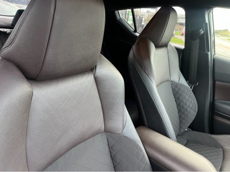 2016 Toyota C-HR - thumbnail 10