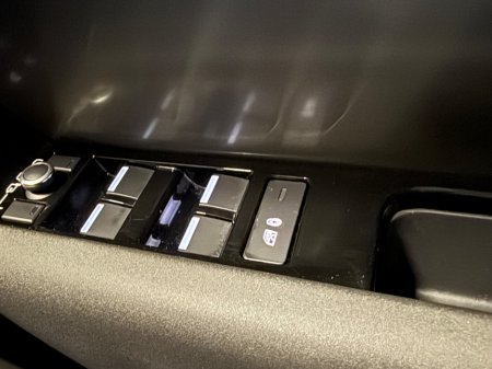 2022 Land Rover Range Rover Velar - thumbnail 24