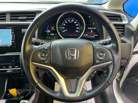 2018 Honda Fit L-SENSING 1.5 HYBRID // HALF LEATHER INTERIOR // REVERSE CAMERA // SERVICE HISTORY €13,750