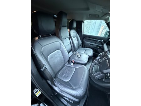 2021 Land Rover Defender  €63,995 thumbnail