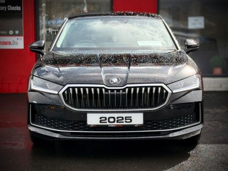 2025 Skoda Superb - thumbnail 2