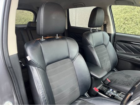 2019 Mitsubishi Outlander JURO PHEV 221BHP 4WD HYBRID 2.4 PETROL //REVERSE CAMERA//KEYLESS ENTRY//HALF LEATHER HEATED SEATS// €19,950 thumbnail