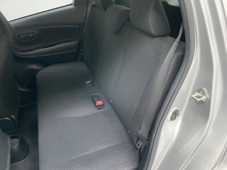 2019 Toyota Yaris - thumbnail 15