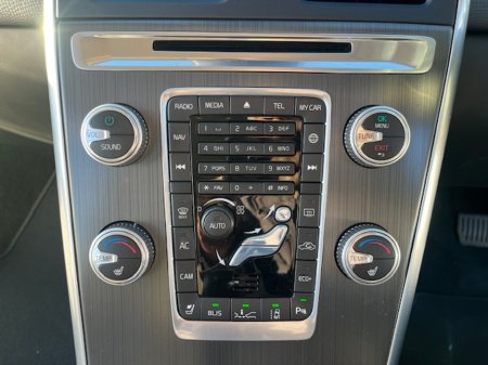 2016 Volvo XC60 - thumbnail 15