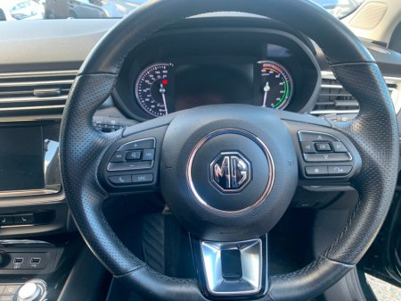 2021 MG 5 2WD Auto Exclusive €19,999