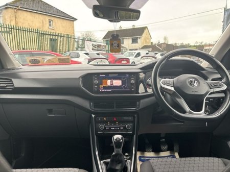 2021 Volkswagen T-Cross END OF YEAR CLEARANCE SALE! LIFE 1.0 TSI MANUAL 5SPEED 95BHP 5DR €16,000 thumbnail