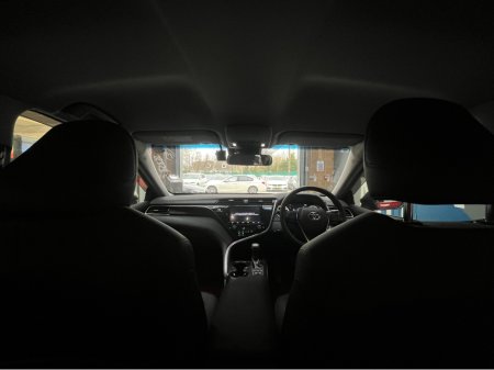 2019 Toyota Camry - thumbnail 16