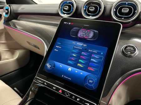 2026 Mercedes-Benz CLE CLE220 D Cabrio Premium AMG Line + €97,997 thumbnail