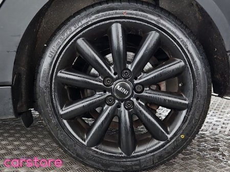 2015 MINI Hatch ONE 1.2 5 DR €11,880 thumbnail