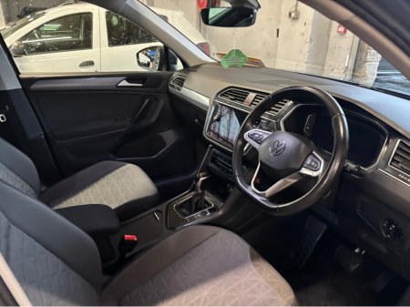 2022 Volkswagen Tiguan 1.4 TSI LIFE 245PS 5DR Auto Plug in Hybrid Finance Available own this car from €112 per week €26,250 thumbnail