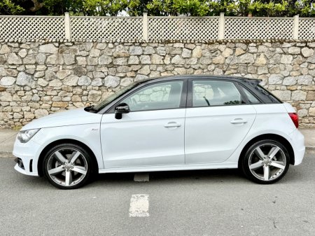 2014 Audi A1 - thumbnail 4